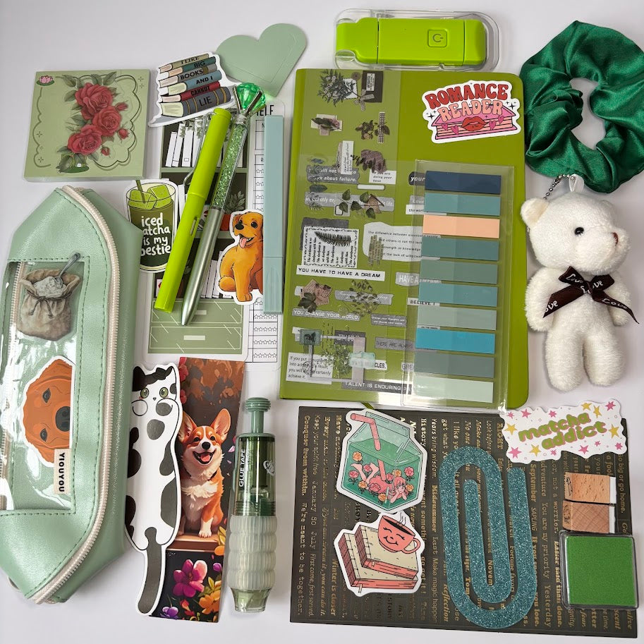 💚 Bookish Bundle – Green Edition| Aesthetic Stationery Gift Set (A5/A6 Notebook)
