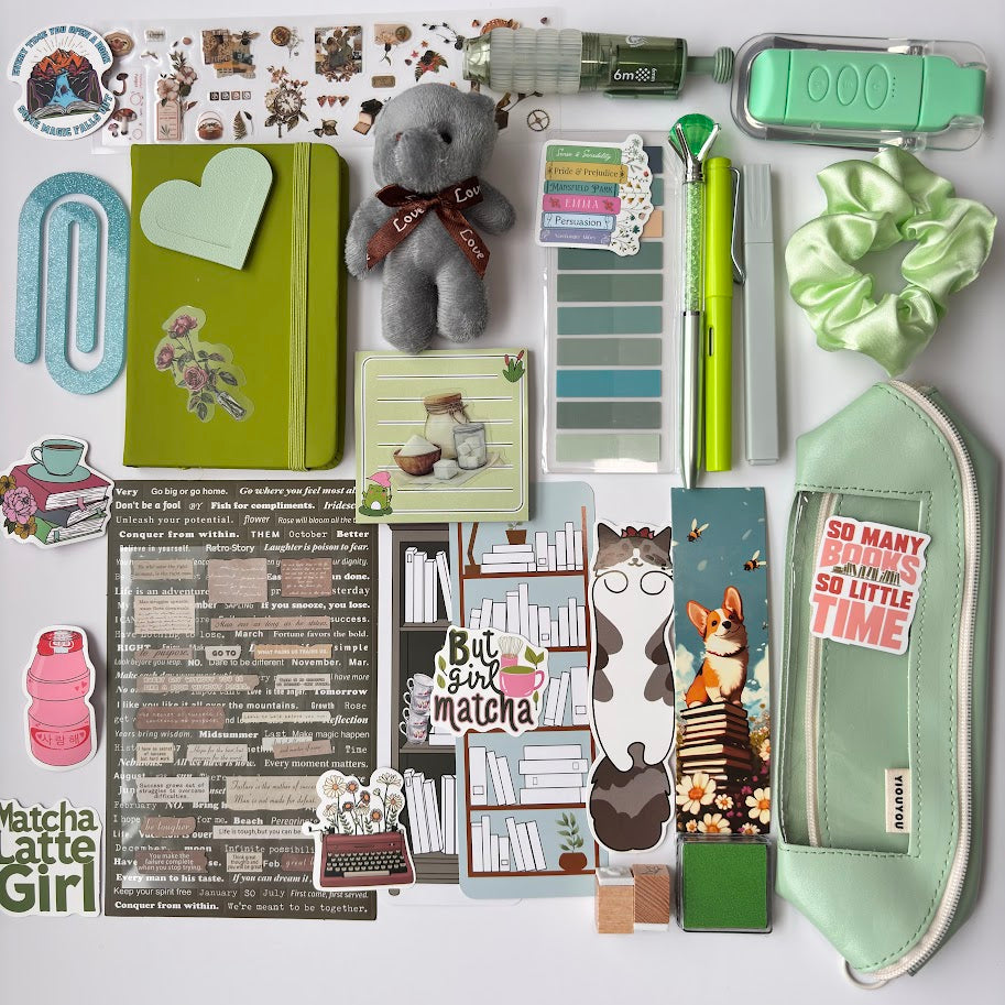 💚 Bookish Bundle – Green Edition| Aesthetic Stationery Gift Set (A5/A6 Notebook)