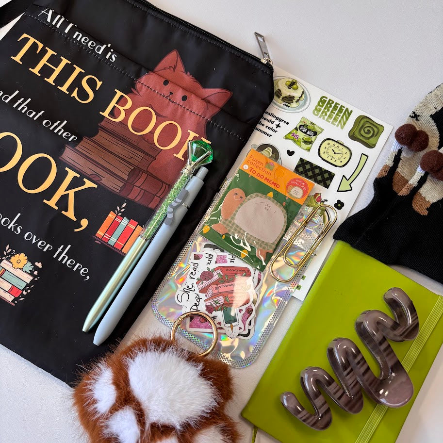 Green Cozy Reader Gift Box