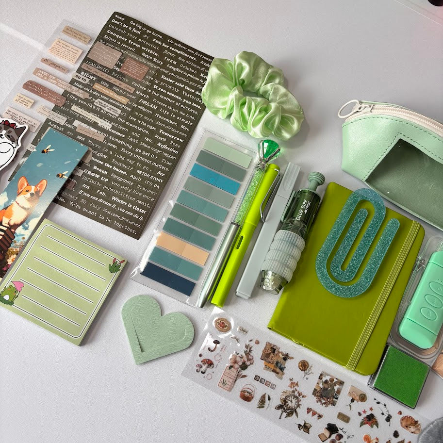 💚 Bookish Bundle – Green