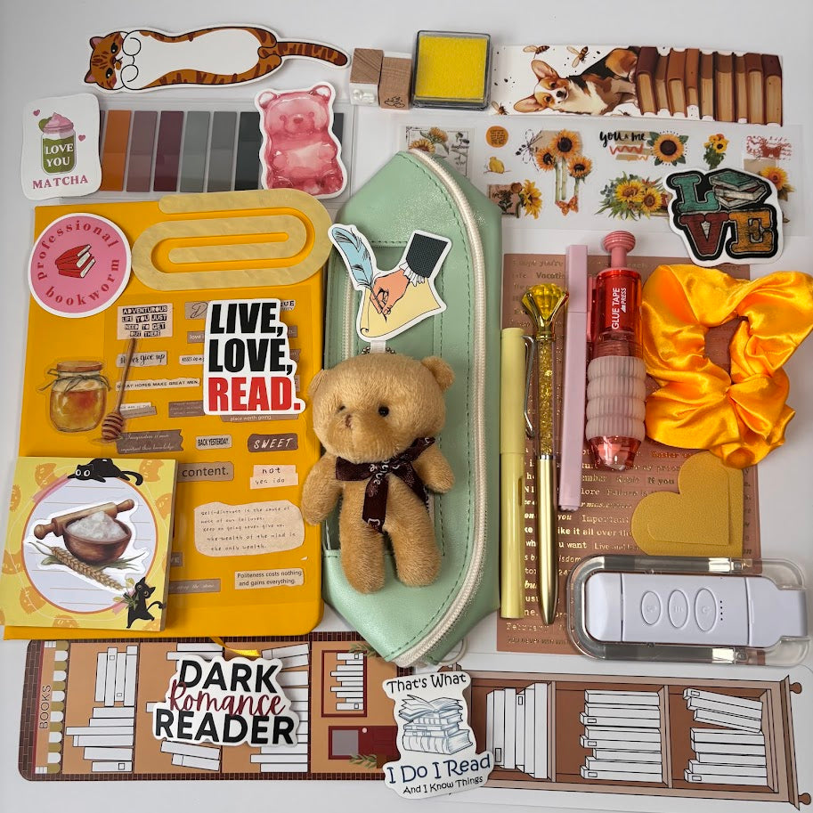 💛Bookish Bundle – Yellow Edition| Aesthetic Stationery Gift Set (A5/A6 Notebook)