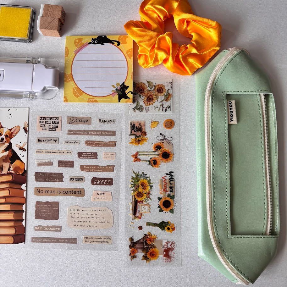 💛 Bookish Bundle – Yellow